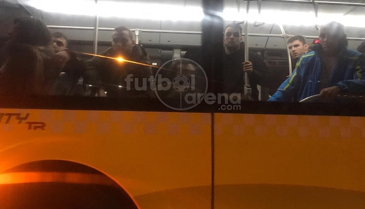 Porto taraftarları İETT otobüsüyle stada getirildi