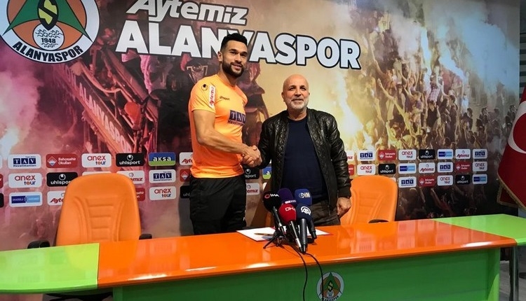 Aytemiz Alanyaspor, Steven Caulker ile imzaladı