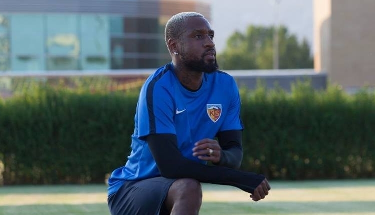 Kayserispor'da Kana Biyik sakatlandı