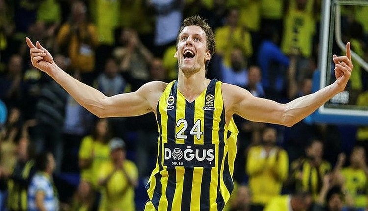 Fenerbahçe'de Jan Vesely ile sözleşme imzalandı