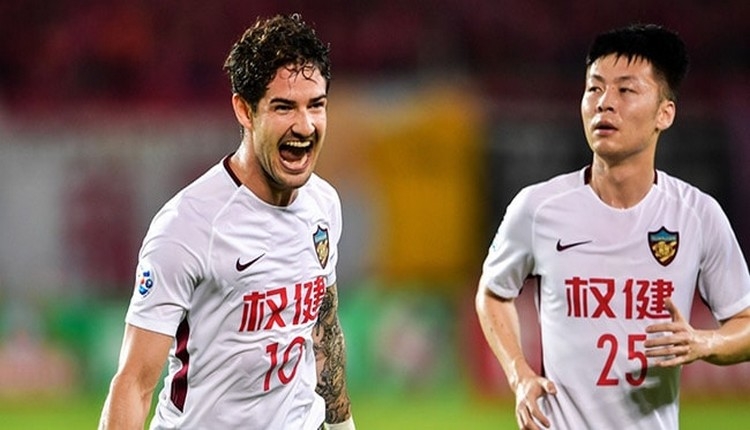 Alexandre Pato'dan Galatasaray'a transfer mesajı