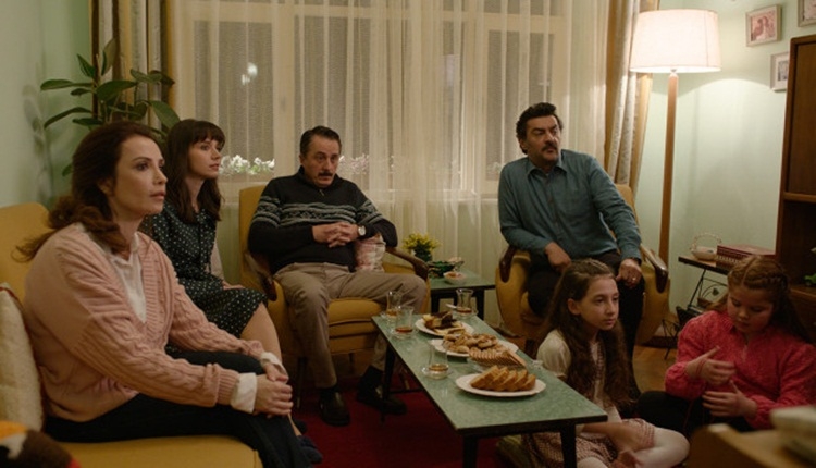 Bir Aile Hikayesi son bölüm tek parça full izle 6 Nisan (Bir Aile Hikayesi yeni bölüm fragmanı İZLE)