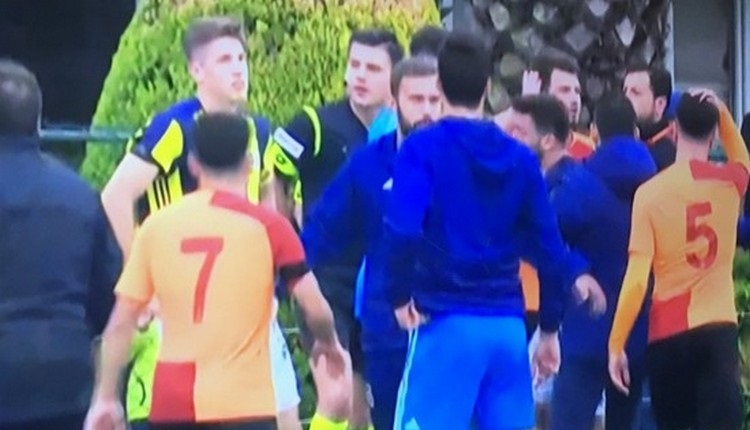 Fenerbahçe - Galatasaray U21 Ligi maçında olaylar çıktı