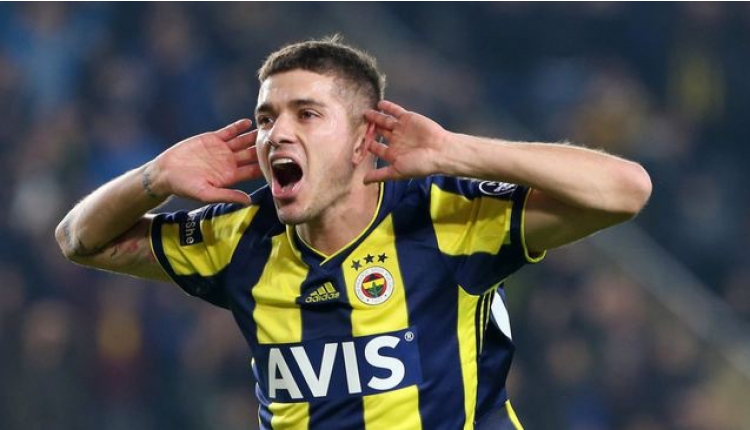 Fenerbahçeli Roman Neustadter, Başakşehir ile el sıkıştı