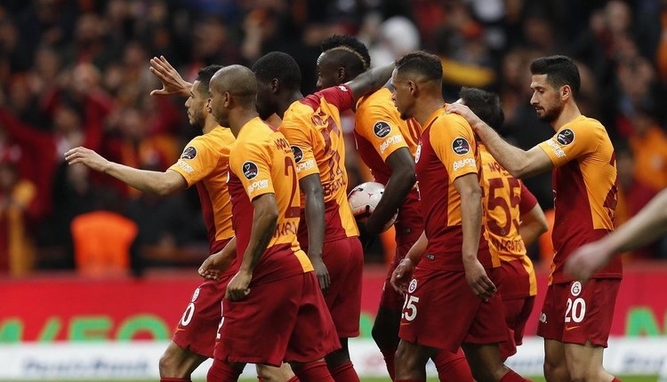 Galatasaray'da futbolculara 20 milyon liralık müjde