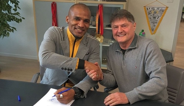 Malouda kovulduğunu Twitter'dan öğrendi