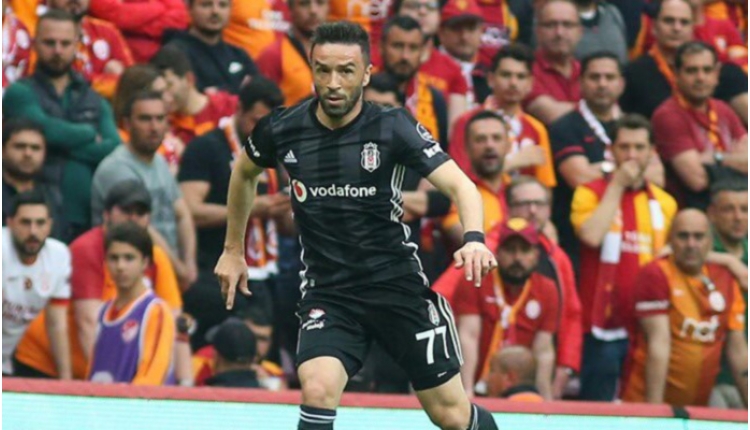 Beşiktaş'ta Gökhan Gönül sakatlandı