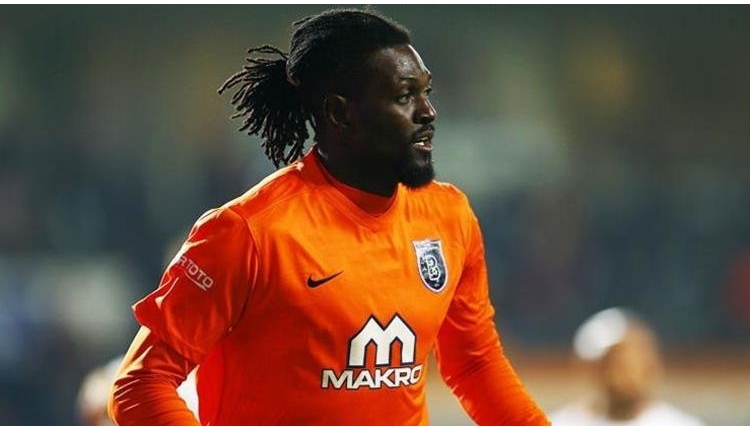 Başakşehir'de Serdar Taşçı, Kudrasyhov, Emmanuel Adebayor ile yollar ayrıldı