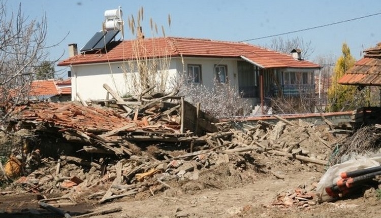 Denizli depremi kaç büyüklüğünde? Denizli'de deprem nerede oldu? Denizli depremi son dakika