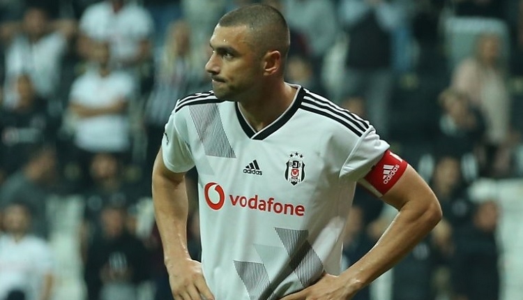 Burak Yılmaz'dan Beşiktaş taraftarlarına: 