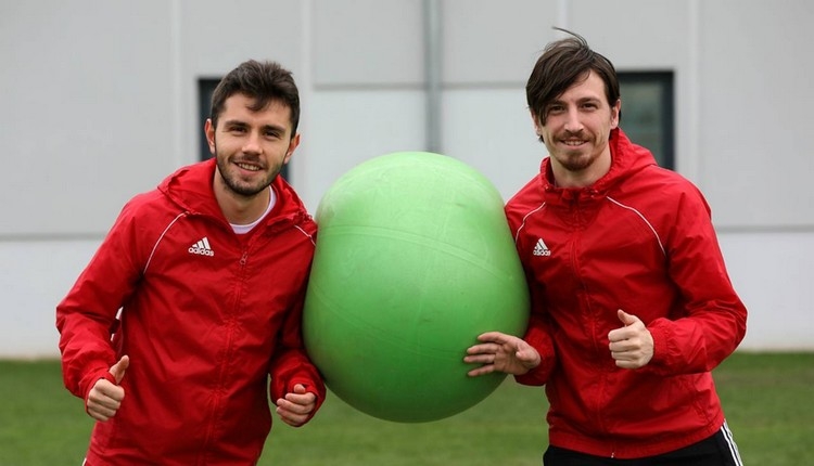 Beşiktaş'tan transfer açıklaması! Emre Kılınç ve Mert Hakan Yandaş