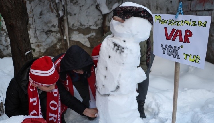 Sivassporlu minik taraftarlardan TFF'ye VAR tepkisi