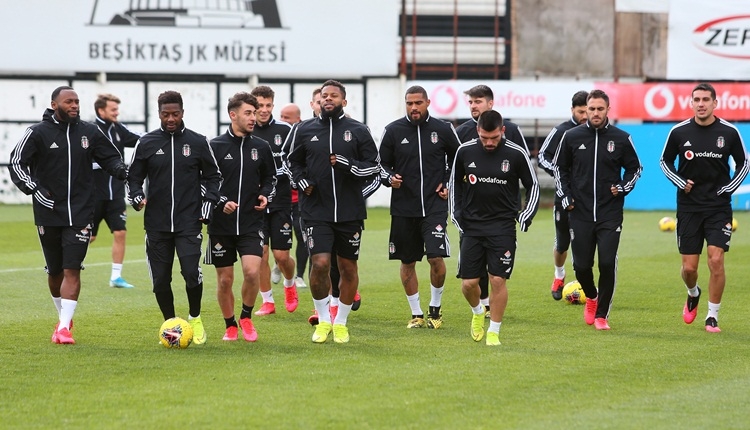 Beşiktaş yönetiminden futbolculara: 'Evde kalın'