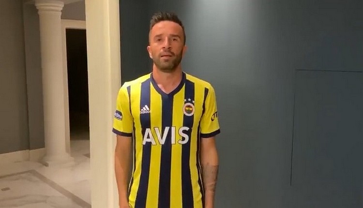 Gökhan Gönül, Fenerbahçe'de! Beşiktaş'a veda etti