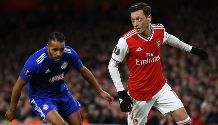 Mesut Özil'e Arsenal taraftarından destek! Kampanya başlatıldı