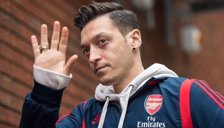 Mesut Özil'in menajerinden açıklama! 