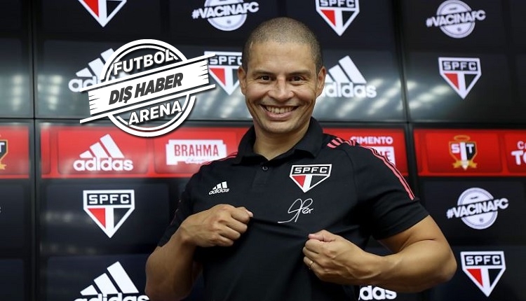 Alex de Souza Sao Paulo'da 3 puanla başladı