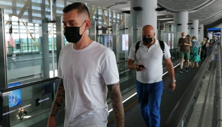 Galatasaray'ın transferi Alexandru Cicaldau, İstanbul'a geldi