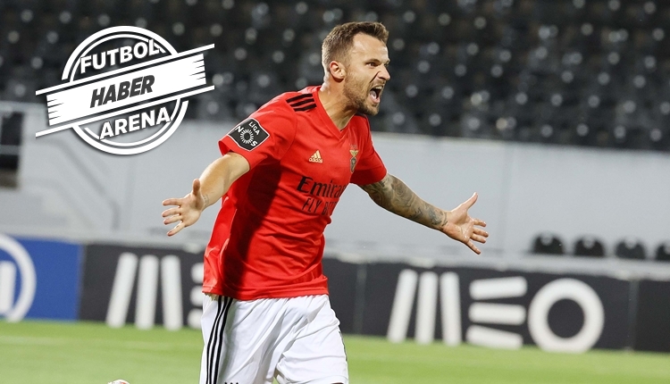 Beşiktaş'ın yeni forvet adayları Seferovic ve Arnautovic