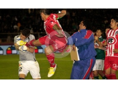 Böyle uçan tekme görülmedi