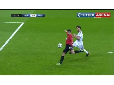 Van Persie inanılmaz kaçırdı