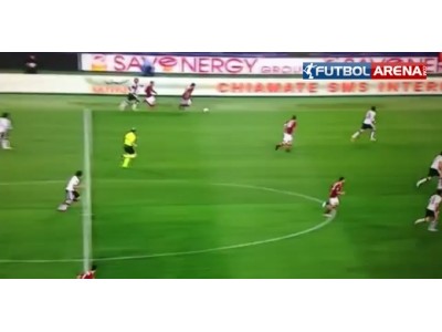 Ne yaptın sen Totti! O nasıl pas!