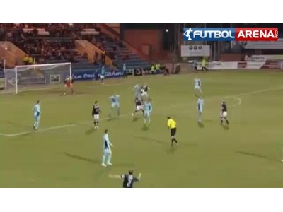 Hakem'den müthiş çalım!