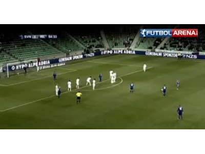 Sigurdsson'dan harika frikik golü!