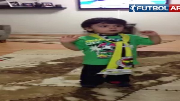 Twitter'ı sallayan F.Bahçe'li çocuk!