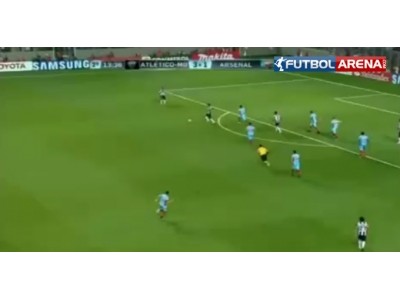 Ne yaptın Ronaldinho! O nasıl gol!