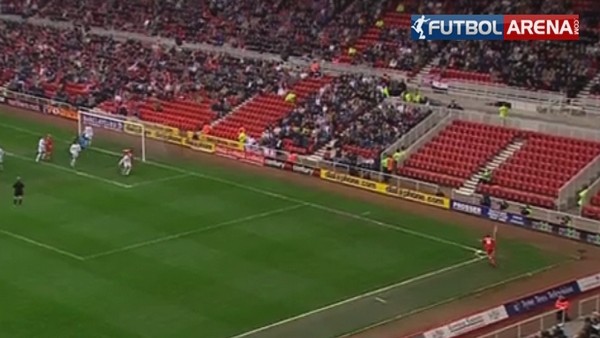 Kendi kalesine atılan en güzel goller!