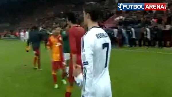 Ronaldo, Sabri'ye ayıp etti!