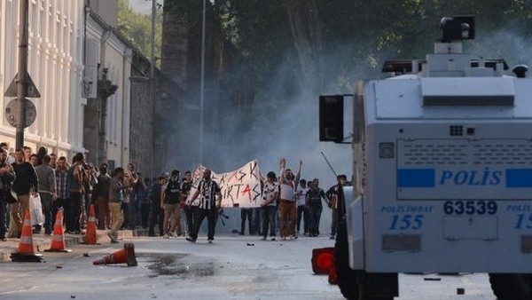 Çarşı savaş alanına döndü!