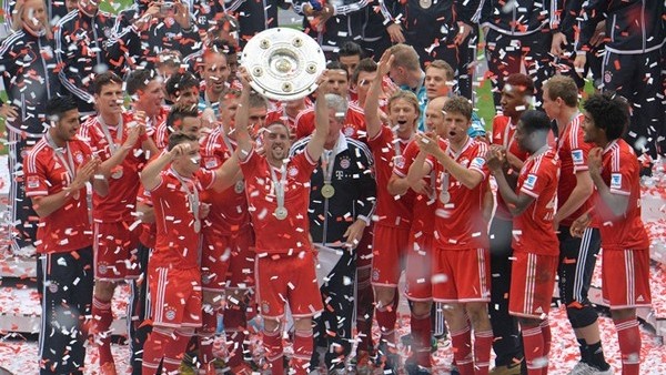 Bayern Münih 3-0 Augsburg | Maç Özeti