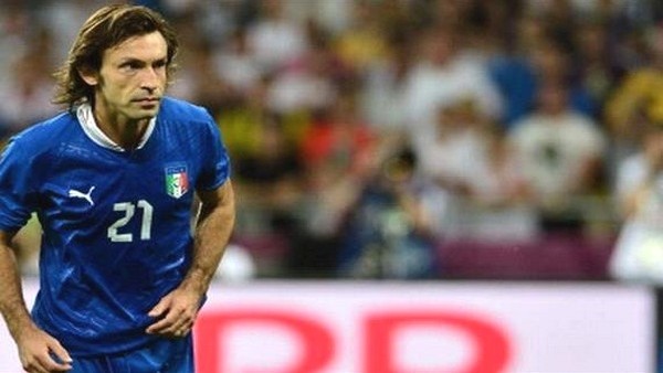 Pirlo'dan muazzam bir gol!