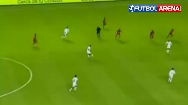 Ekvatorlu Mendez'den müthiş füze!