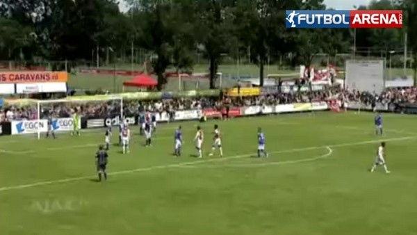 Ajaxlı gençten inanılmaz bir gol!