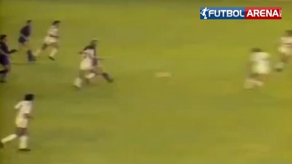 Maradona'nın 30 yıl önceki unutulmayan golü!