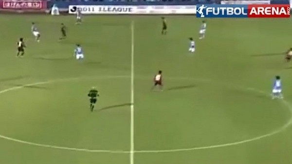 Dünyada bir ilk! Yok böyle gol!