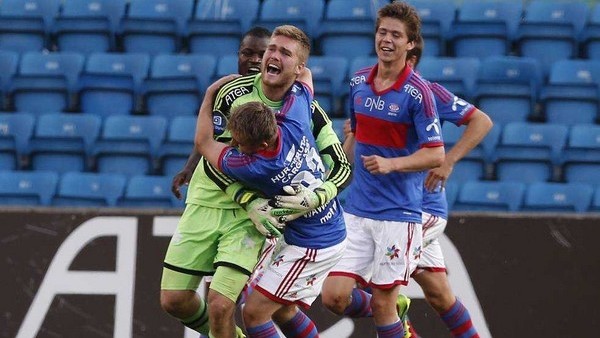 Valerenga kalecisi 90'da sahne aldı!