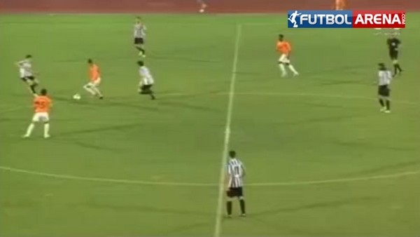 Kendi kalesine şık plase