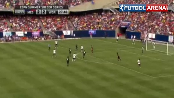 Henry'nin pasında amatör futbolcudan mükemmel gol!