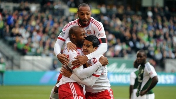 Henry ortaladı, Tim Cahill affetmedi!