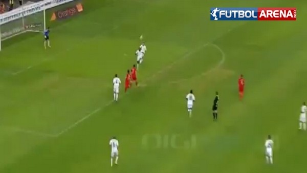 17'lik yetenekten usta işi vuruş!