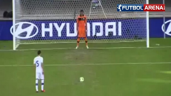 Muslera kurtardı ama yetmedi! 