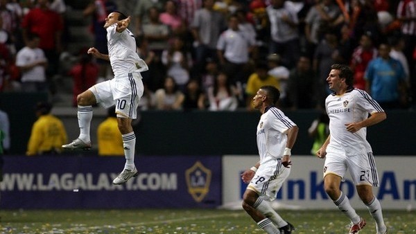 Donovan'dan klasına yakışan bir gol