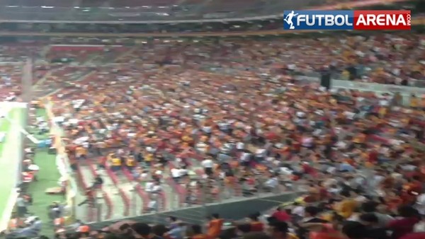 TT Arena'da Gezi protestosu