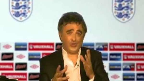 Ünlü komedyenden Ersun Yanal taklidi