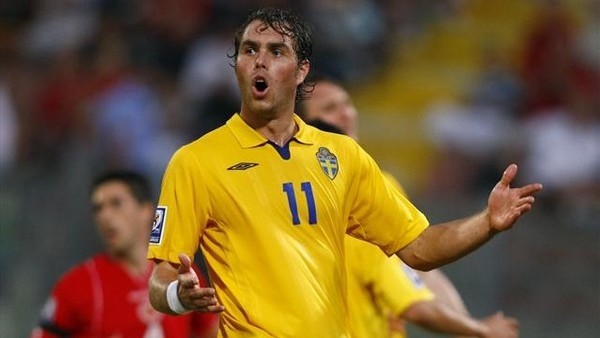 Elmander attı, İsveç kritik virajı döndü