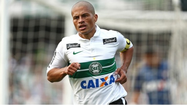 Alex'ten muhteşem gol!